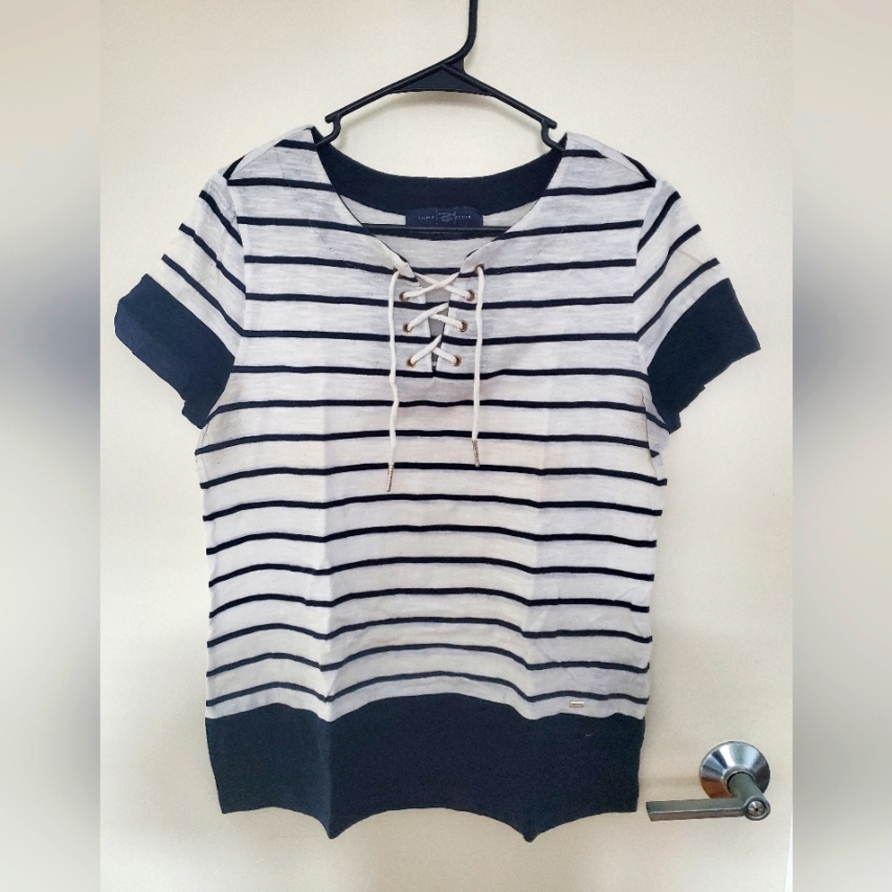 Tommy Hilfiger Women's M Striped Shirt